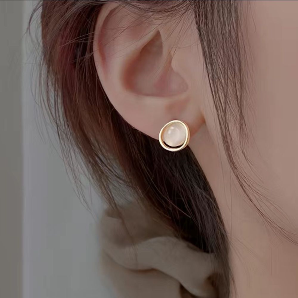 BRAND NEW 18K Gold Plated Vintage Circle Cat Eye Stone Stud Earrings